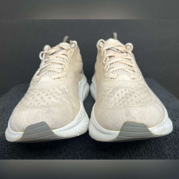Hoka One One Womens Mach 6 1147810 EGV Beige Running Shoes Sneakers Size 9 B - Picture 5 of 10